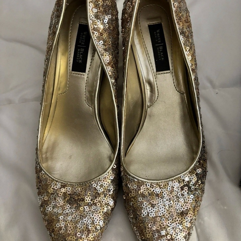 WHITE HOUSE BLACK MARKET Sequin Pointed Toe Heels Size 8.5